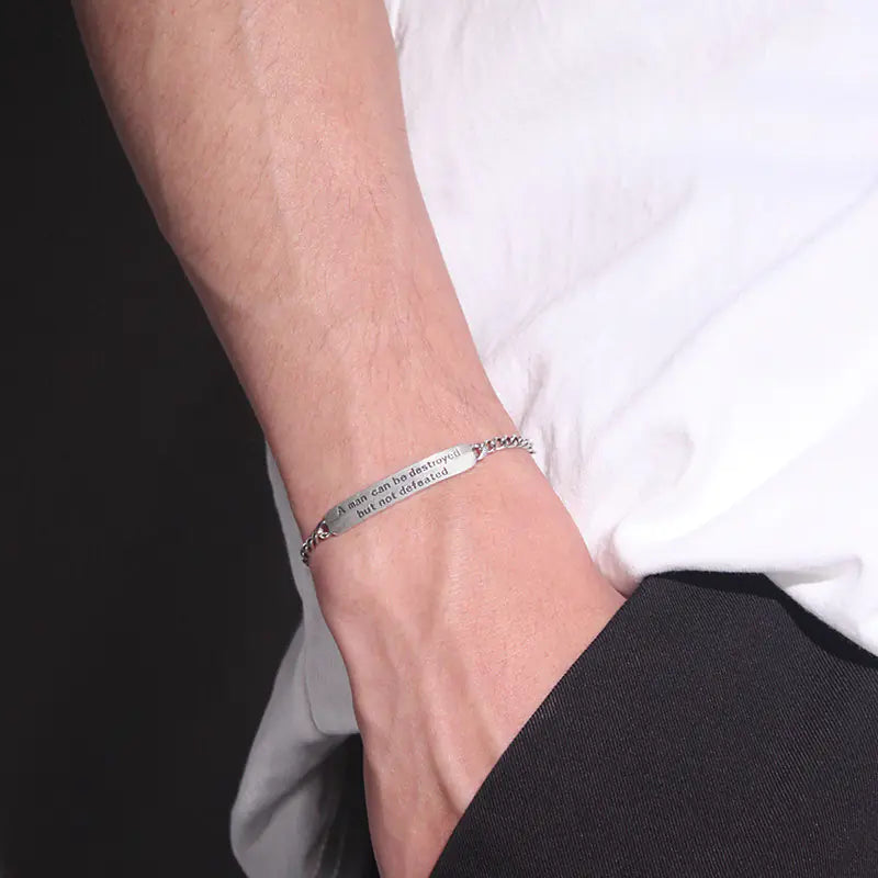 Pulsera de plata tailandesa de alta calidad que combina artesanía ancestral con inspiración contemporánea